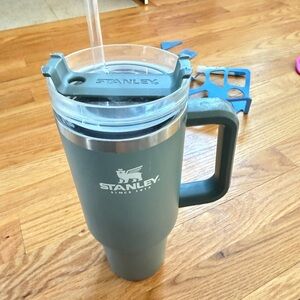 Stanley Green Travel Mug with Handle and Clear Lid